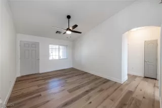 Photo #2: 2625546 Listing 