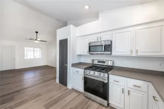 Photo #6: 2625546 Listing 