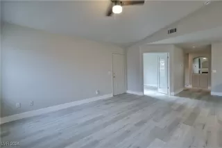 Photo #6: 2625637 Listing