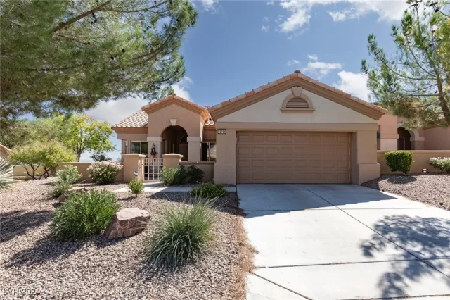 MLS: 2625673 Condo For Sale