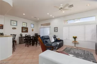 Photo #5: 2625673 Listing