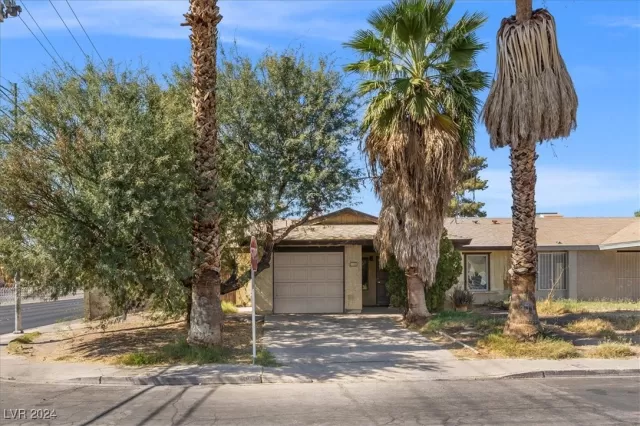 MLS: 2625691 Condo For Sale