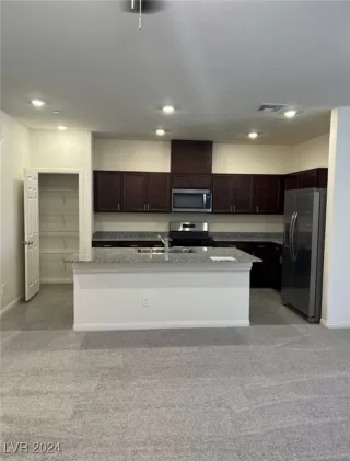 Photo #4: 2625692 Listing 