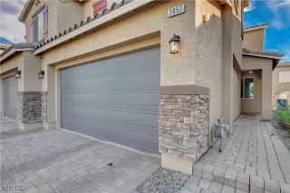 Photo #4: 2625717 Listing