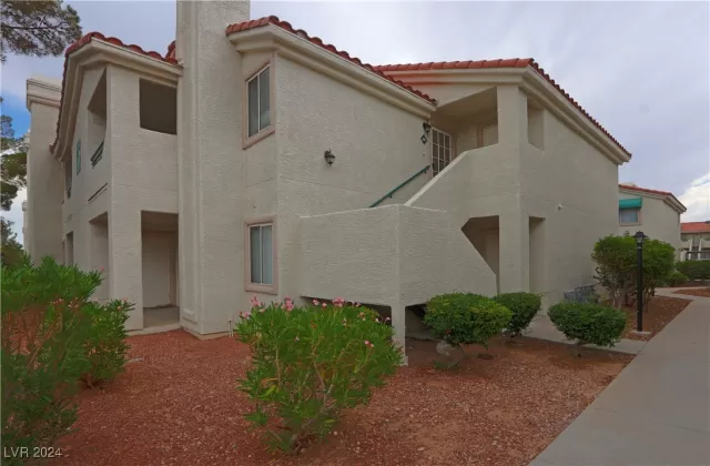 MLS: 2625749 Condo For Sale