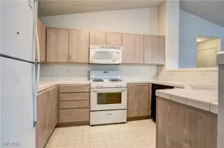 Photo #6: 2625749 Listing 