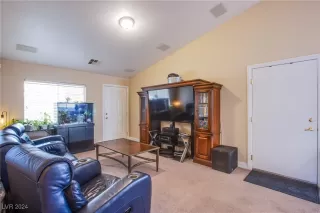 Photo #5: 2625756 Listing