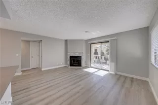 Photo #3: 2625762 Listing