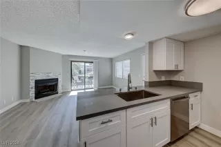 Photo #6: 2625762 Listing