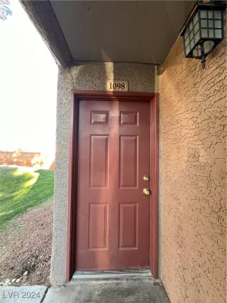 Photo #2: 2625767 Listing 