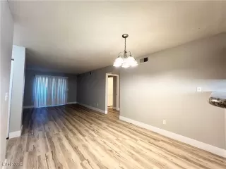 Photo #3: 2625767 Listing 