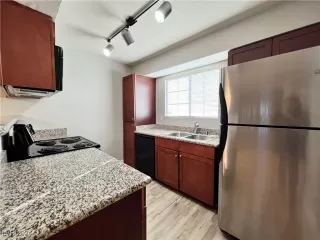 Photo #5: 2625767 Listing 
