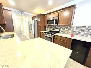 Photo #5: 2625769 Listing 