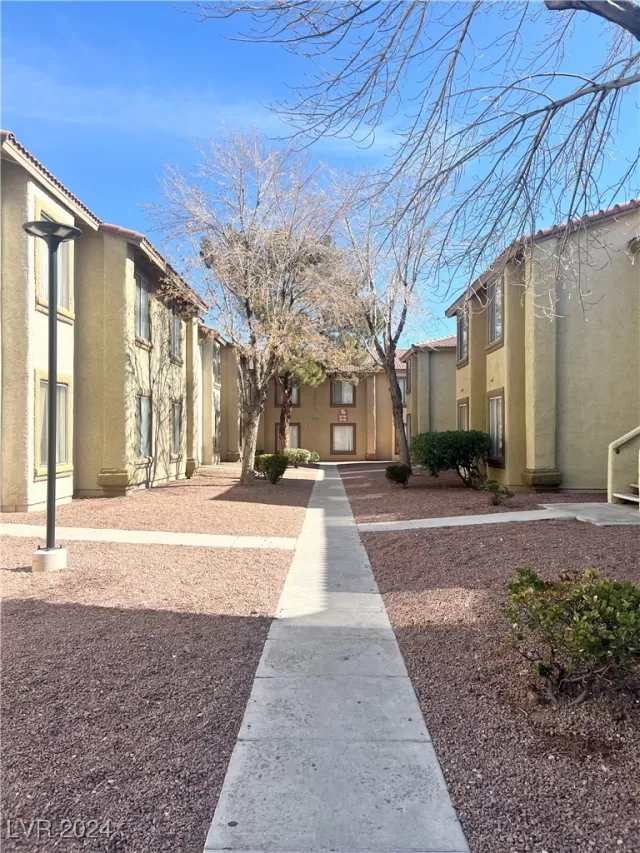 MLS: 2625775 Condo For Sale