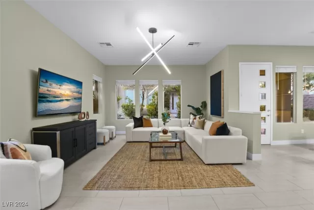 MLS: 2625864 Condo For Sale