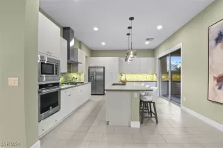 Photo #3: 2625864 Listing