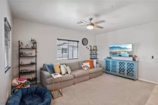 Photo #4: 2625888 Listing