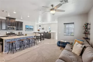 Photo #6: 2625888 Listing