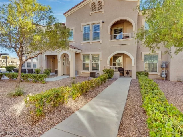 MLS: 2625895 Condo For Sale