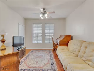 Photo #6: 2625895 Listing