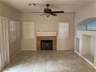 Photo #4: 2625931 Listing 