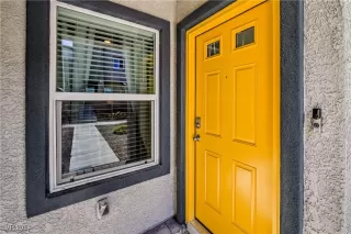 Photo #3: 2625987 Listing