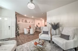 Photo #5: 2625987 Listing