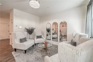 Photo #6: 2625987 Listing