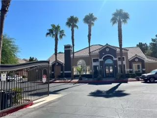 Photo #1: 2626030 Listing 