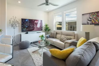 Photo #2: 2626092 Listing 