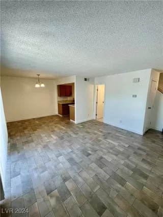 Photo #3: 2626101 Listing 