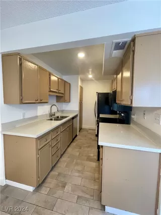 Photo #5: 2626101 Listing 