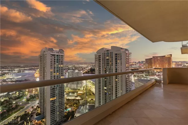 MLS: 2626103 Condo For Sale