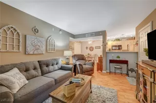 Photo #4: 2626111 Listing 