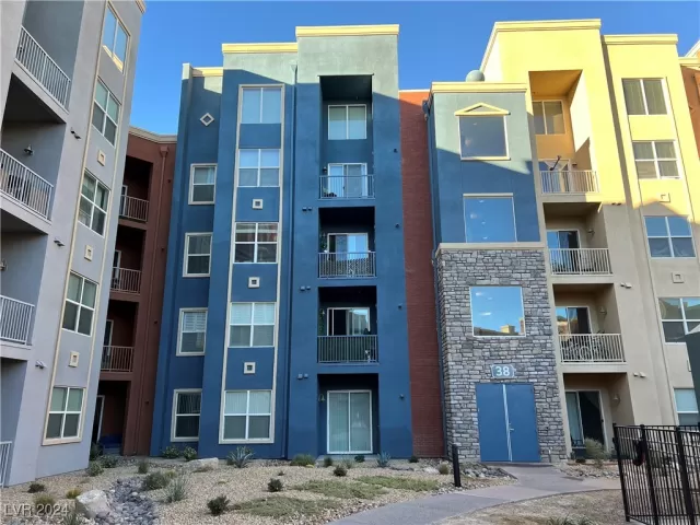 MLS: 2626124 Condo For Sale