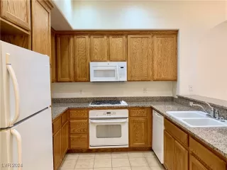 Photo #4: 2626124 Listing 
