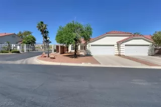 Photo #1: 2626140 Listing