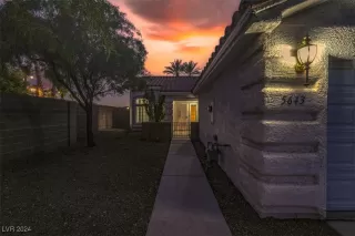 Photo #4: 2626140 Listing