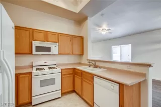Photo #1: 2626158 Listing 