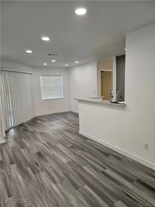 Photo #2: 2626165 Listing 