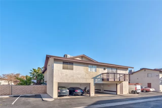 MLS: 2626201 Condo For Sale