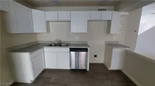 Photo #3: 2626209 Listing 