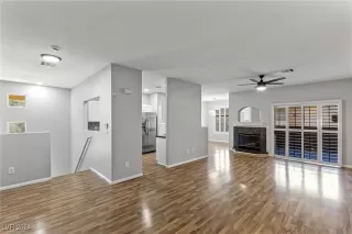 Photo #3: 2626225 Listing