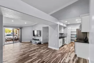 Photo #6: 2626331 Listing 