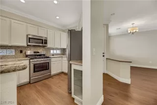 Photo #3: 2626345 Listing