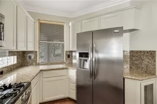 Photo #4: 2626345 Listing