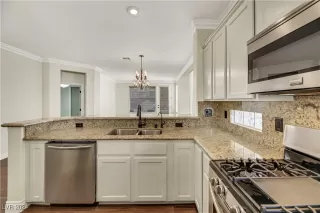 Photo #5: 2626345 Listing