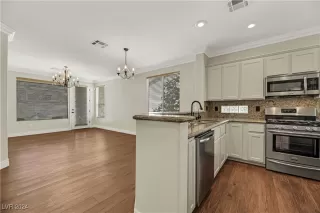 Photo #6: 2626345 Listing