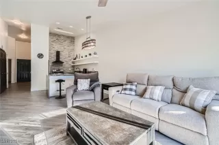 Photo #2: 2626468 Listing 