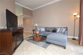 Photo #4: 2626469 Listing